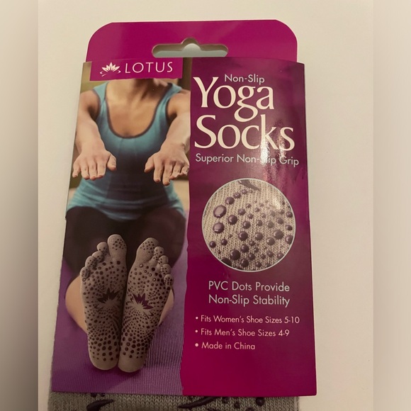 Lotus Non-Slip Yoga Socks Women’s (shoe size 4-10) Men’s (shoe size 4-9) - Picture 2 of 6